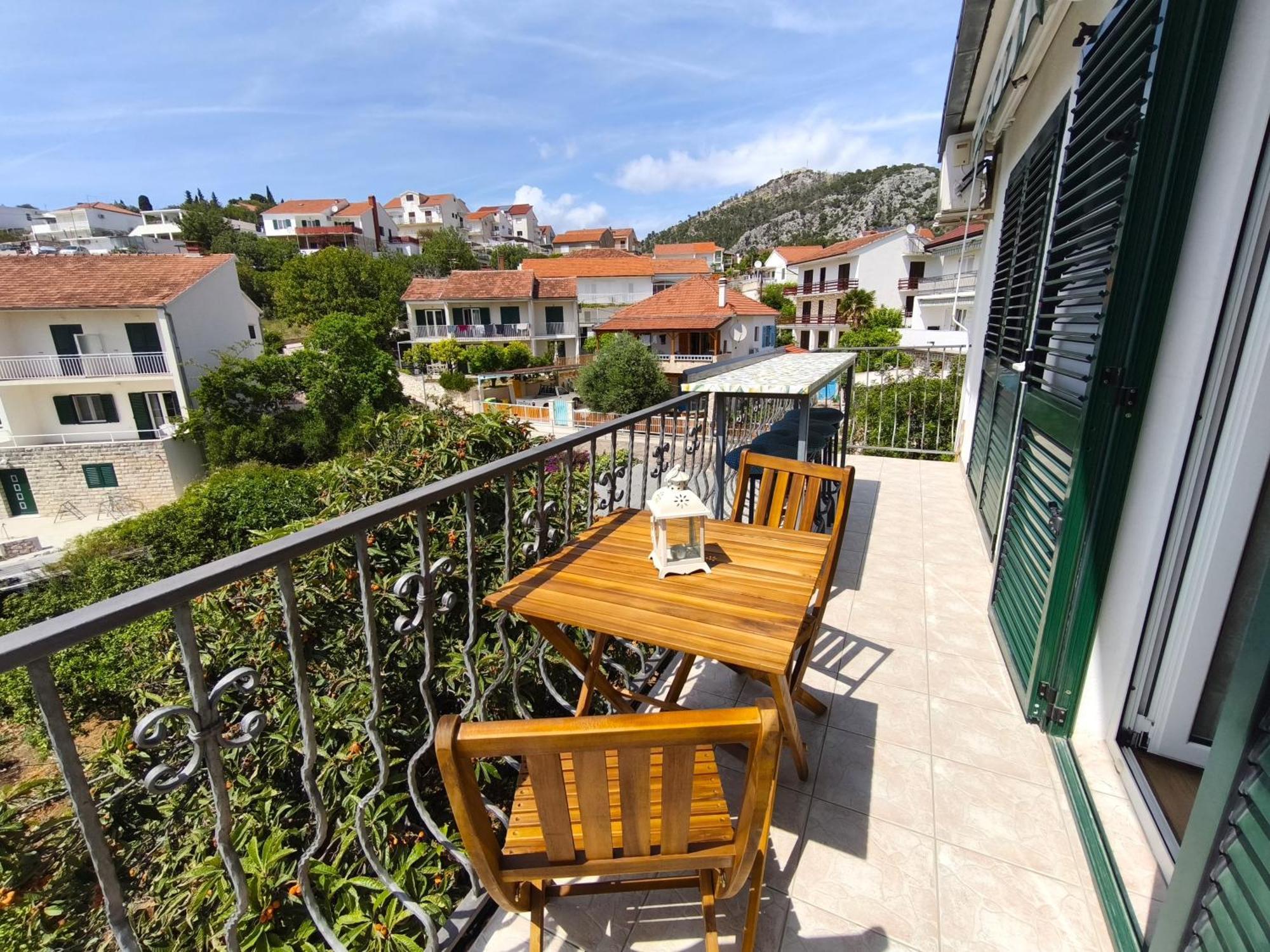 Lina Vrankovic * Hvar Town